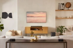 JBL BAR 1000 PRO 7.1.4 Soundbar 15 JBL BAR 1000 PRO 7.1.4 Soundbar -Electronic Audio Store JBL Soundbar 1000 Lifestyle AW 3507 x2 ae254a19 526b 4d2c 8e5c 0aa41f738091