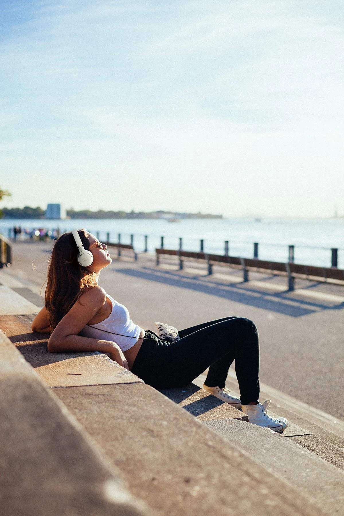 JBL Tune 660NC On-Ear Headphones With GSport Travel Case 12 JBL Tune 660NC On-Ear Headphones With GSport Travel Case - Image 10