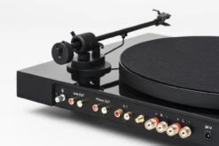 Pro-Ject Juke Box E1 All-in-one Plug & Play Turntable System 12 Pro-Ject Juke Box E1 All-in-one Plug & Play Turntable System -Electronic Audio Store Juke Box E 13