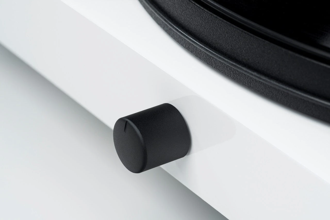 Pro-Ject Juke Box E1 All-in-one Plug & Play Turntable System 4 Pro-Ject Juke Box E1 All-in-one Plug & Play Turntable System - Image 2